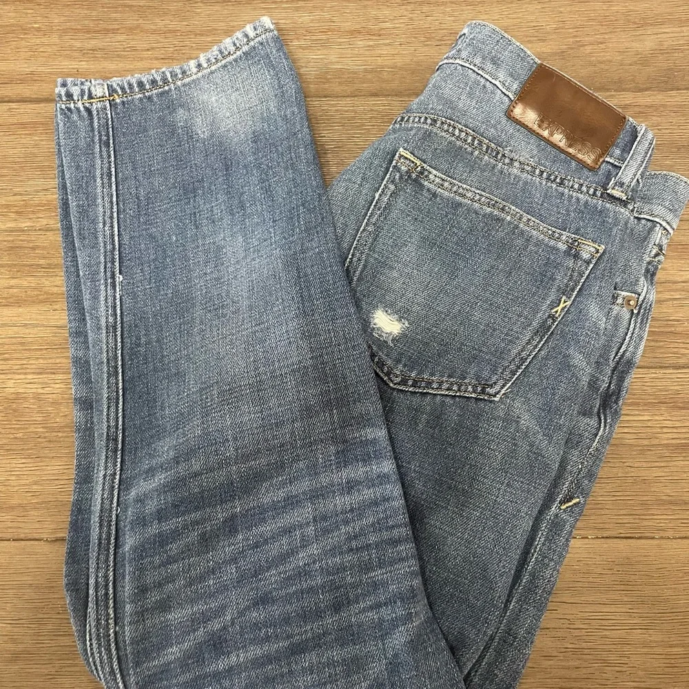 Express Jeans Mens 30x30 Slim Straight Distressed Ripped Blue Soft Cotton Denim